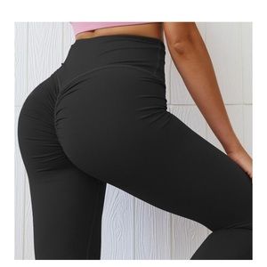 Astoria Activewear Scrunch Legging
